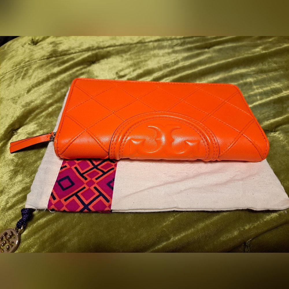 Tory Burch Fleming Soft Full Zipper Wallet - Sour Cherry